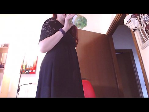 ❤️ Një skllav i nënshtruar që i pëlqejnë brekët e pista dhe të shijshme detyrohet të masturbojë pasi shikon këtë video! Video seksi në sq.fulldesisex.ru ❌️❤